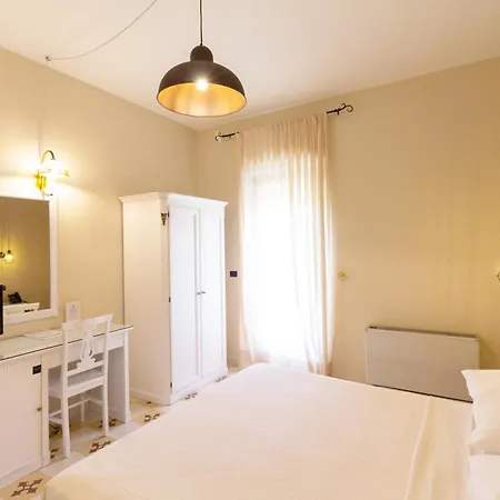 Rosa Antico Dimora Storica Hotel Otranto